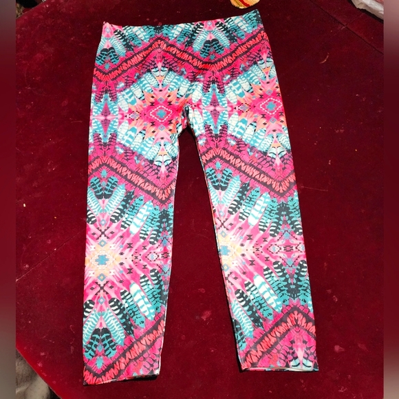 No Boundaries Leggings Capri - Picture 2 of 6